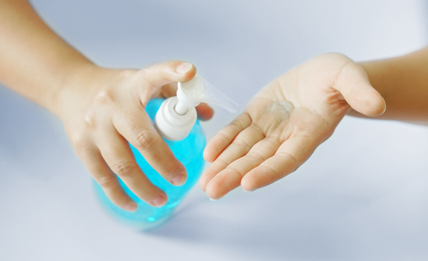 ilustr obr dezinfekce na ruce